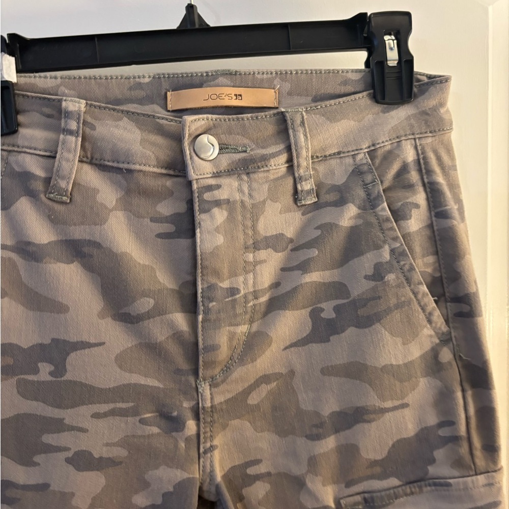 Joe’s The Charlie Ankle Camouflage Cargo Skinny Pants Sz 25 - Picture 4 of 8